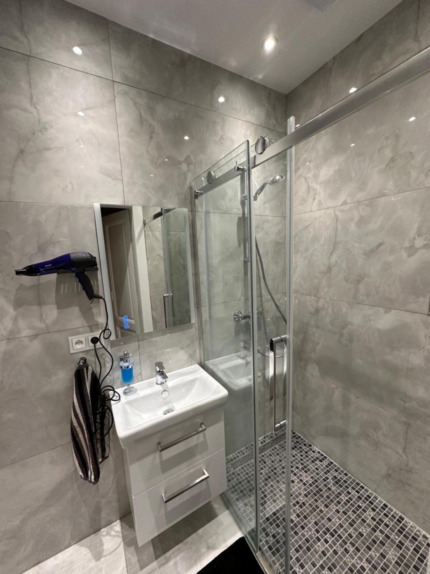 Karlin Oasis 2-Bedroom Apartment Прага Екстер'єр фото