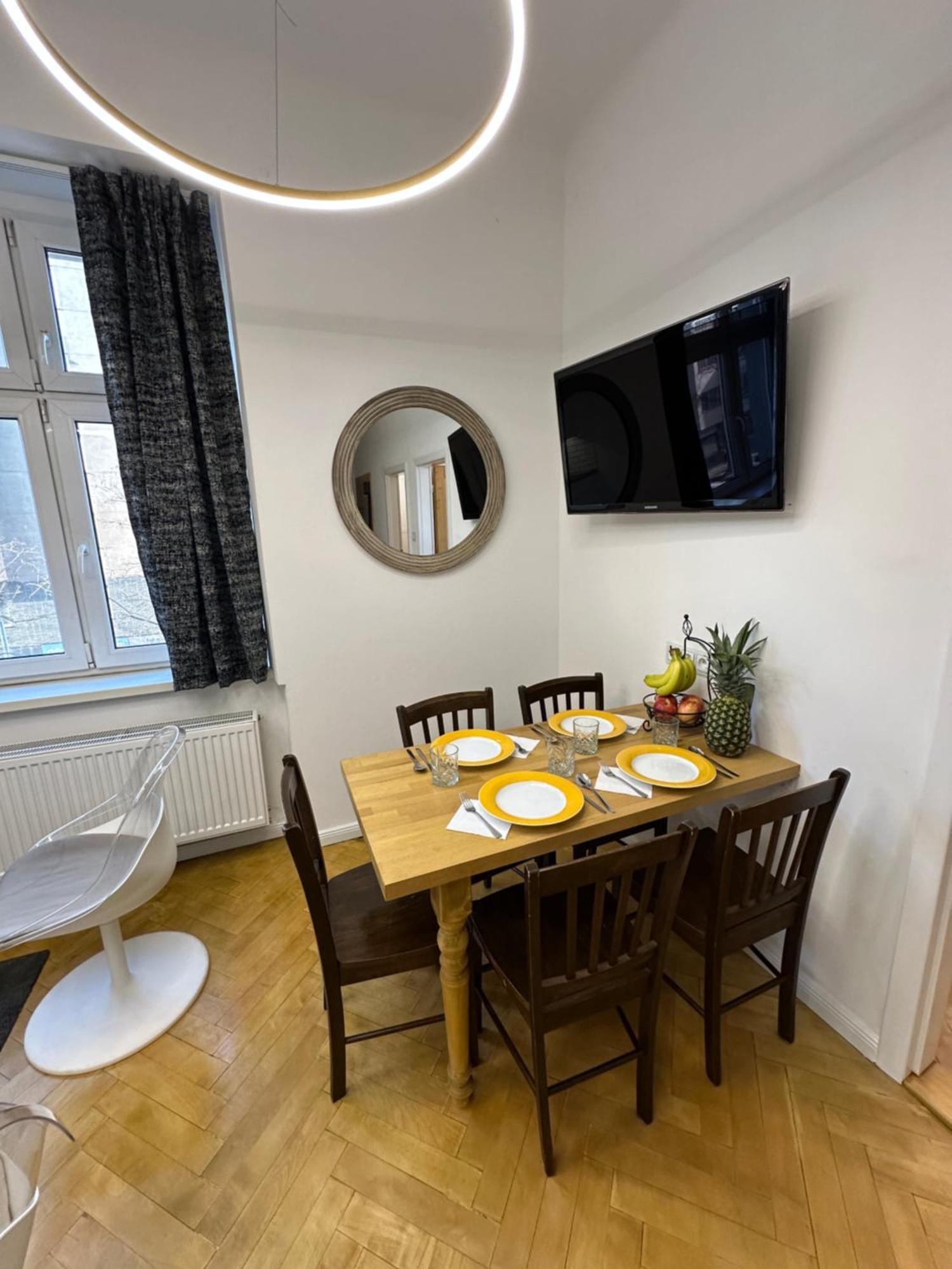 Karlin Oasis 2-Bedroom Apartment Прага Екстер'єр фото