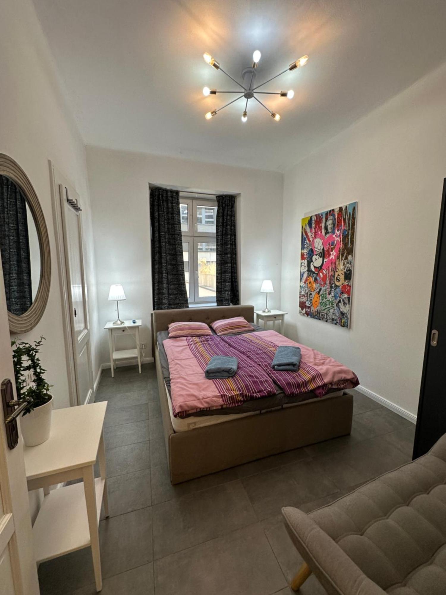 Karlin Oasis 2-Bedroom Apartment Прага Екстер'єр фото