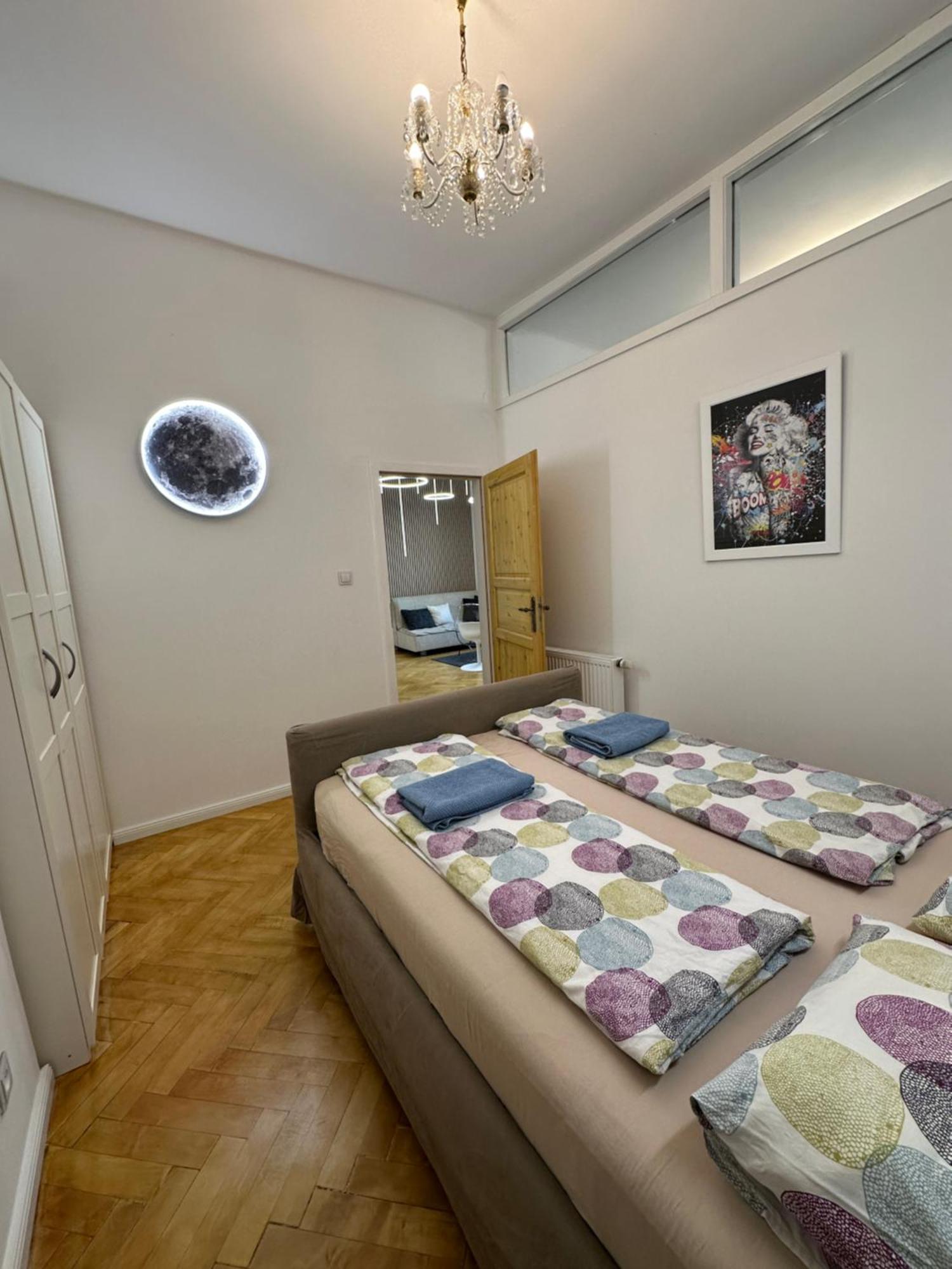 Karlin Oasis 2-Bedroom Apartment Прага Екстер'єр фото
